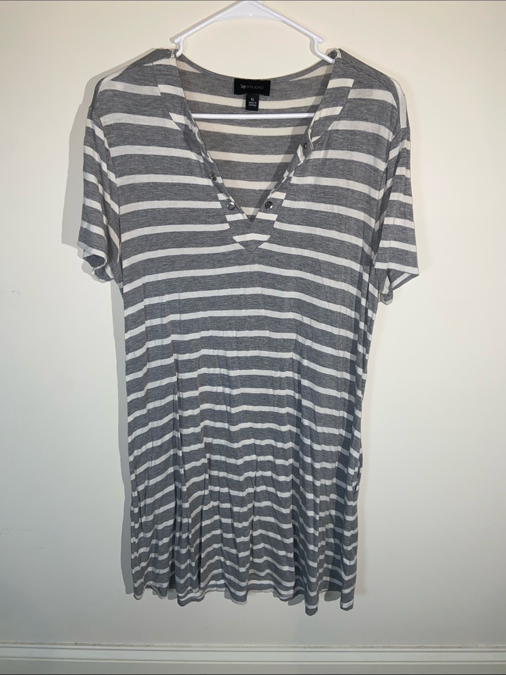 AB Studio Gray&White Stripe V neck Tshirt Dress Size XL